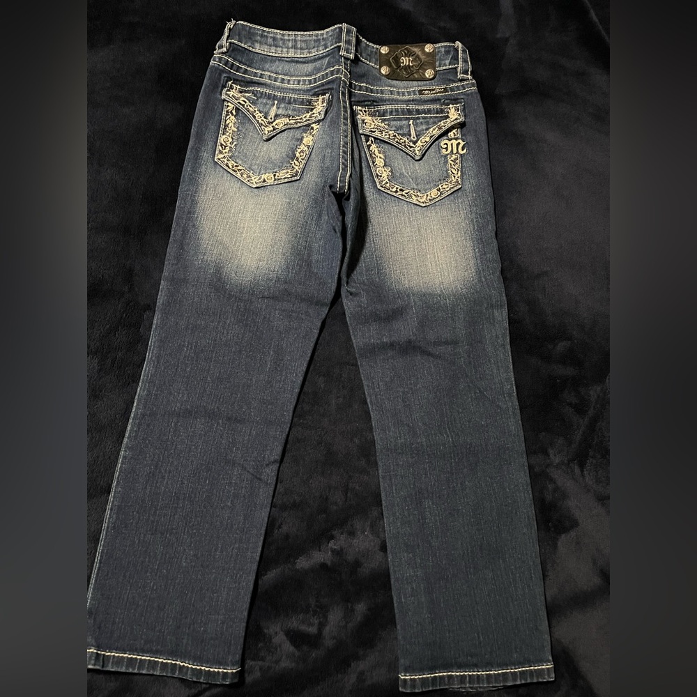 Miss Me Embroidered capri Jeans